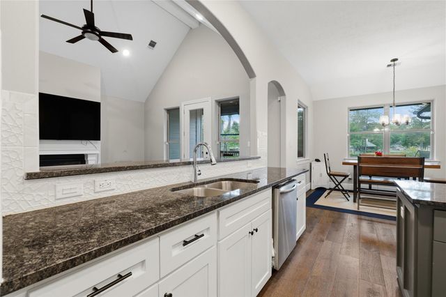 1002 Four Fountains Street, New Caney, TX 77357
