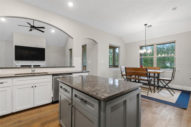 1002 Four Fountains Street, New Caney, TX 77357