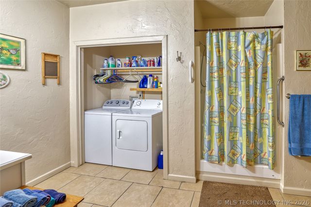 239 Five Tribes Drive, Canadian, OK 74425