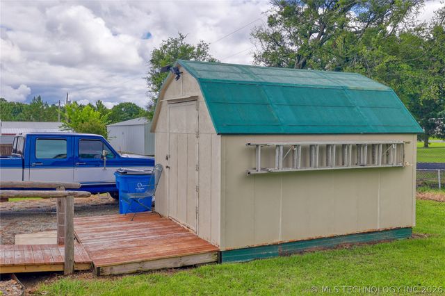 239 Five Tribes Drive, Canadian, OK 74425