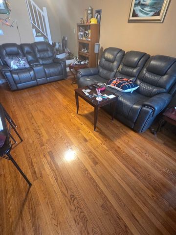 7925 S Richmond Street, Chicago, IL 60652