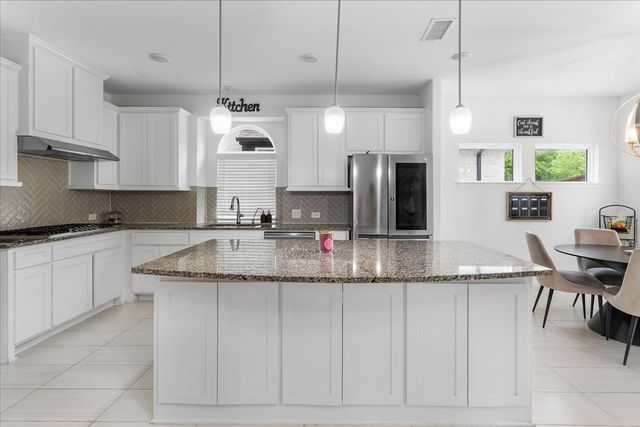 1821 Ordonez Drive, Little Elm, TX 75068