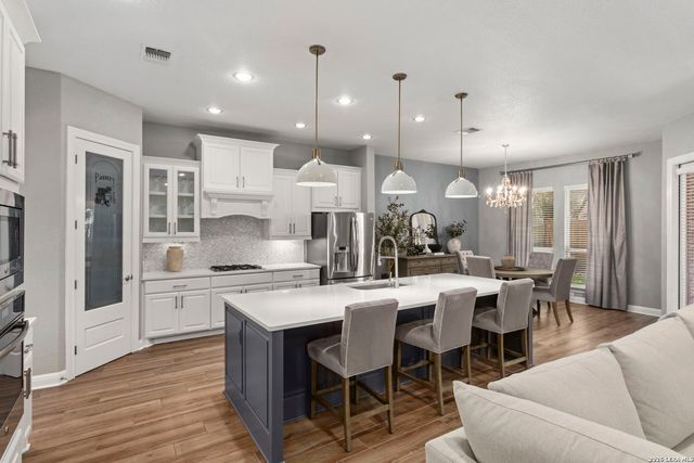 8113 HYACINTH TRCE, Boerne, TX 78015