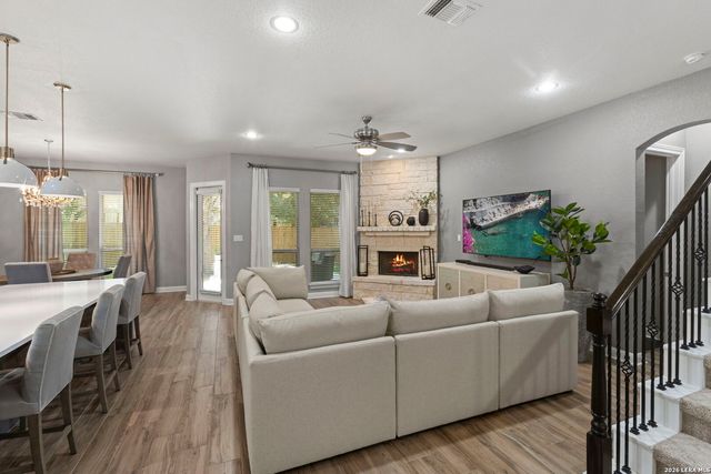8113 HYACINTH TRCE, Boerne, TX 78015