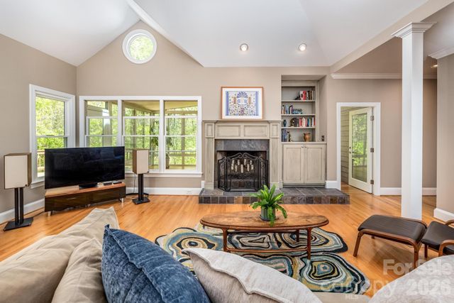 15610 Deerhaven Court, Davidson, NC 28036