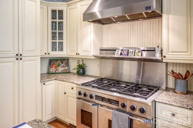 15610 Deerhaven Court, Davidson, NC 28036