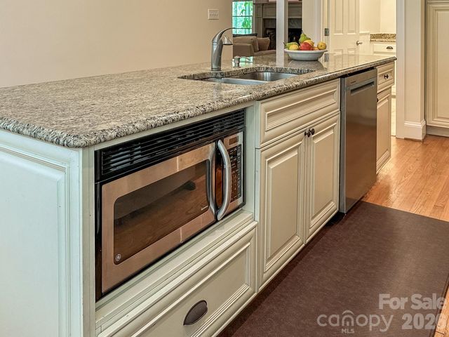 15610 Deerhaven Court, Davidson, NC 28036