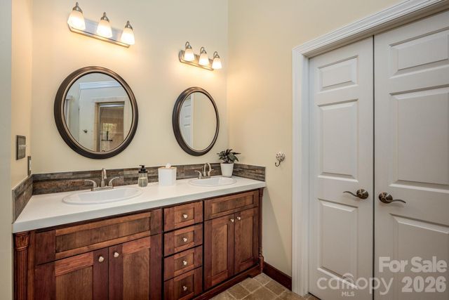 15610 Deerhaven Court, Davidson, NC 28036