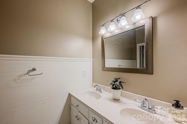 15610 Deerhaven Court, Davidson, NC 28036