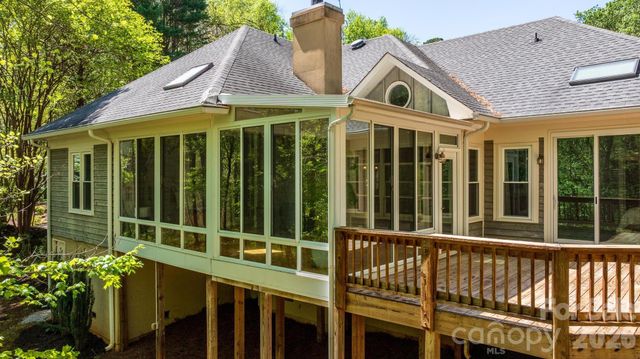 15610 Deerhaven Court, Davidson, NC 28036