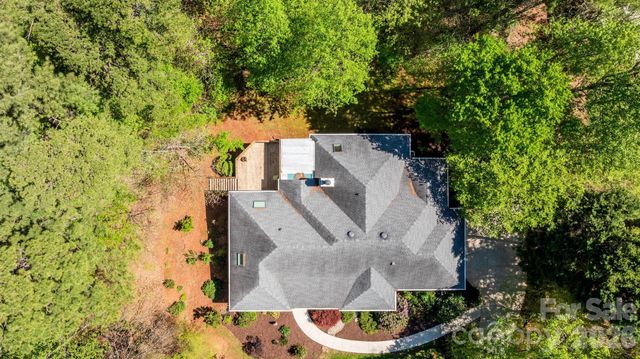 15610 Deerhaven Court, Davidson, NC 28036