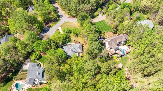 15610 Deerhaven Court, Davidson, NC 28036