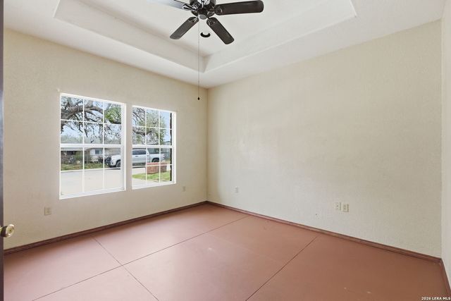 414 Harl St, Pleasanton, TX 78064