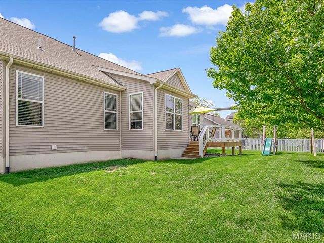 7045 Richmond Drive, Glen Carbon, IL 62034