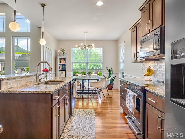 7045 Richmond Drive, Glen Carbon, IL 62034