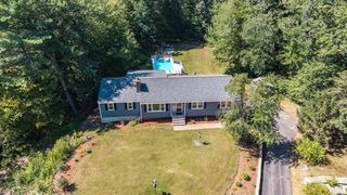 10 Mayflower Drive, Londonderry, NH 03053