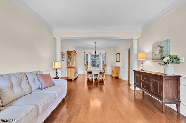 6 Ginger Ln, Washington Twp., NJ 07853
