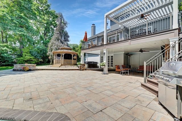 6 Ginger Ln, Washington Twp., NJ 07853