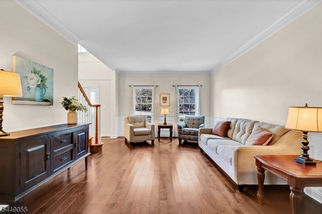 6 Ginger Ln, Washington Twp., NJ 07853