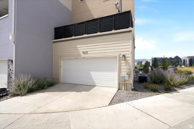 10629 S STAVANGER DR, South Jordan, UT 84009