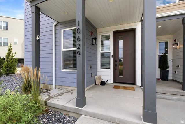 10629 S STAVANGER DR, South Jordan, UT 84009