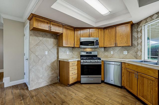 7988 Coral Oak Way, Citrus Heights, CA 95610