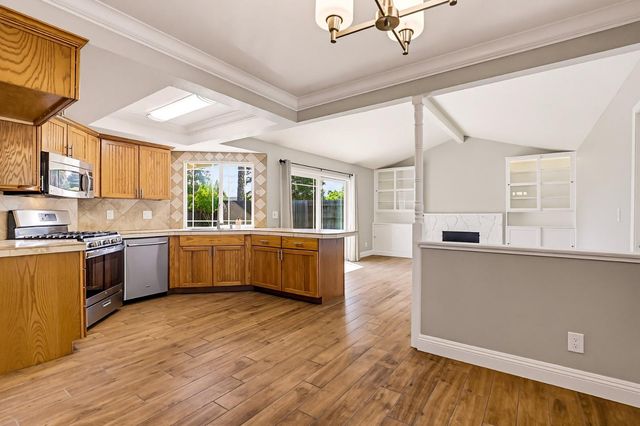 7988 Coral Oak Way, Citrus Heights, CA 95610