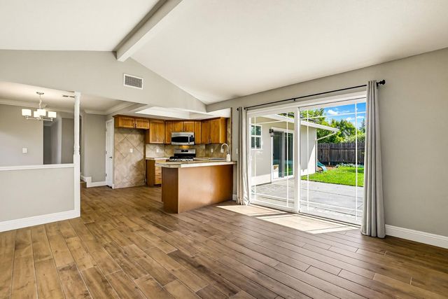 7988 Coral Oak Way, Citrus Heights, CA 95610