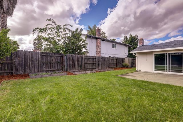 7988 Coral Oak Way, Citrus Heights, CA 95610