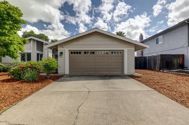 7988 Coral Oak Way, Citrus Heights, CA 95610