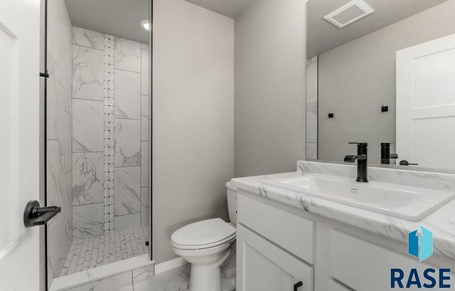 5105 S Hero Ave Avenue, Sioux Falls, SD 57108