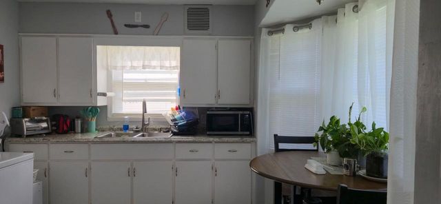 4513 N 21st STREET, Milwaukee, WI 53209