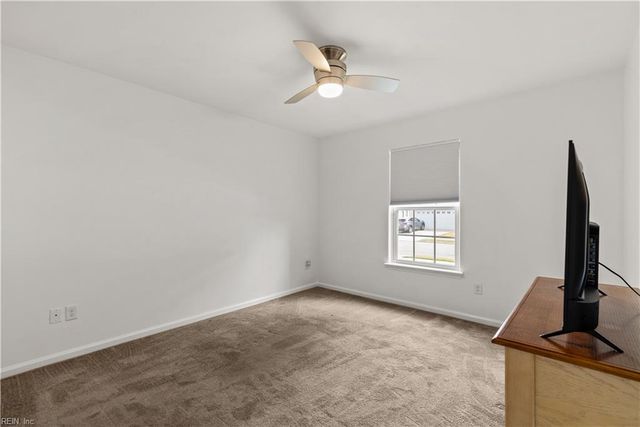 5042 Kings Grant CIR, Suffolk, VA 23434