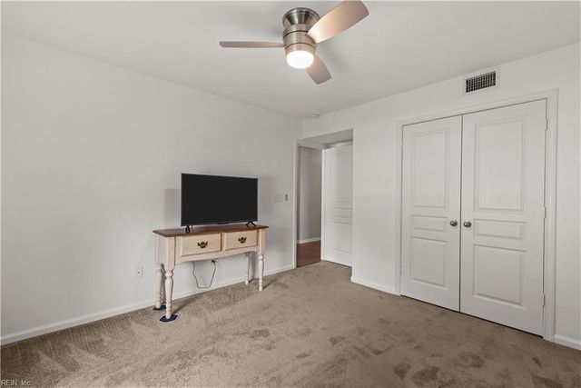 5042 Kings Grant CIR, Suffolk, VA 23434
