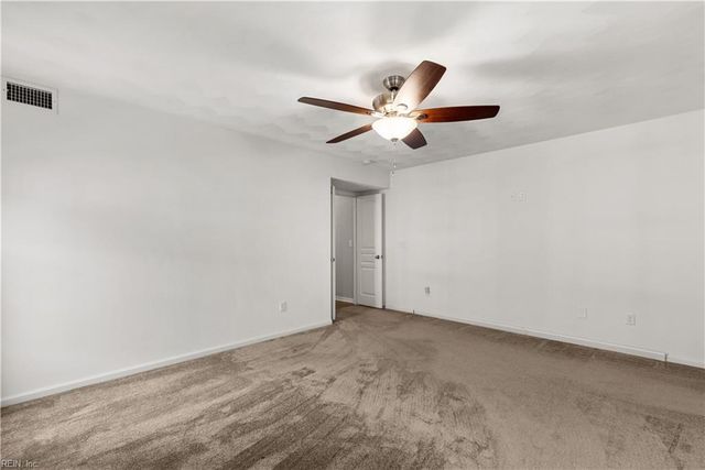 5042 Kings Grant CIR, Suffolk, VA 23434