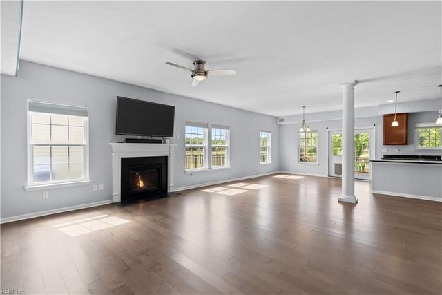 5042 Kings Grant CIR, Suffolk, VA 23434