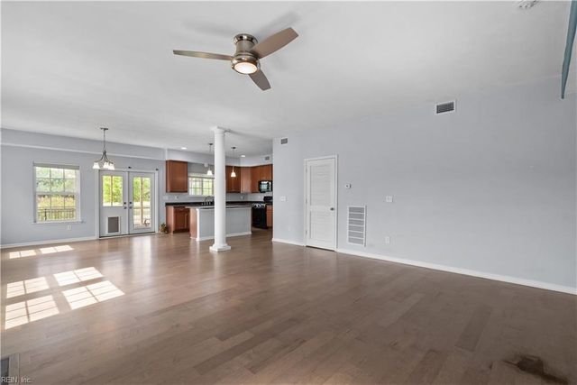 5042 Kings Grant CIR, Suffolk, VA 23434