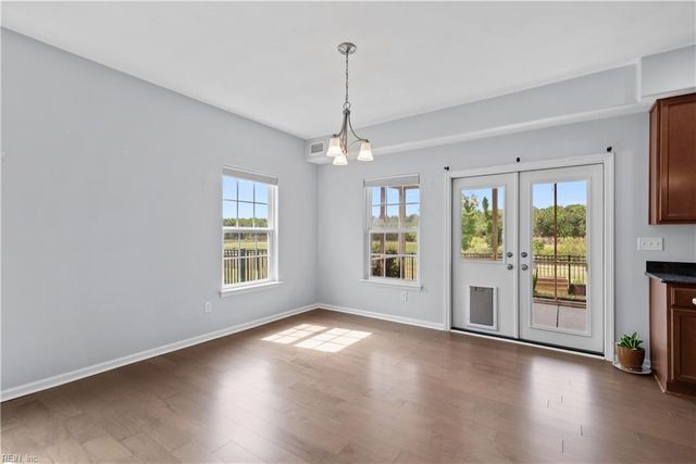 5042 Kings Grant CIR, Suffolk, VA 23434
