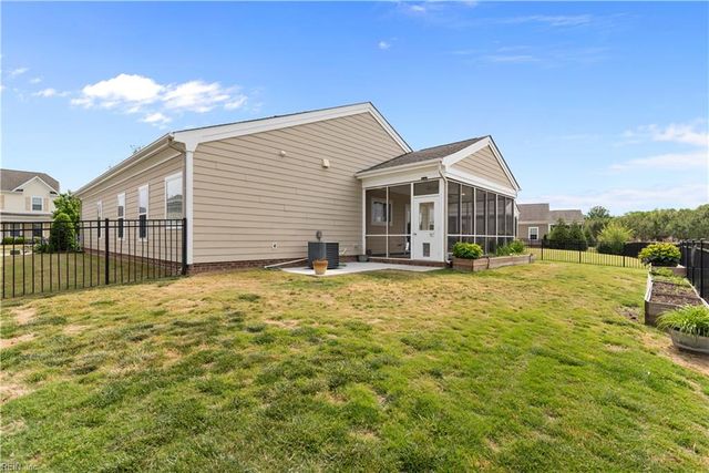 5042 Kings Grant CIR, Suffolk, VA 23434