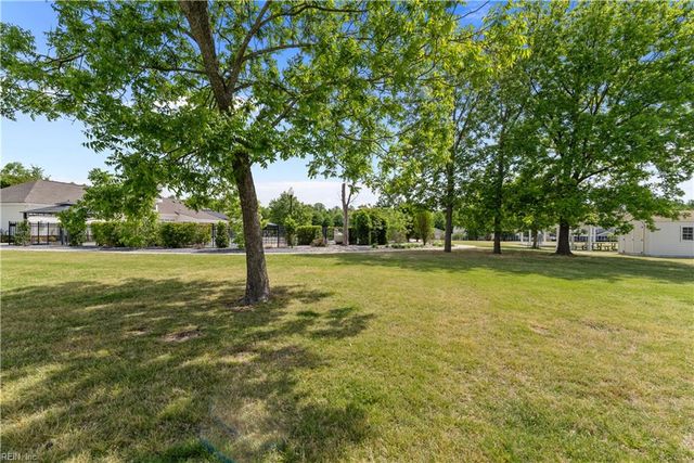 5042 Kings Grant CIR, Suffolk, VA 23434