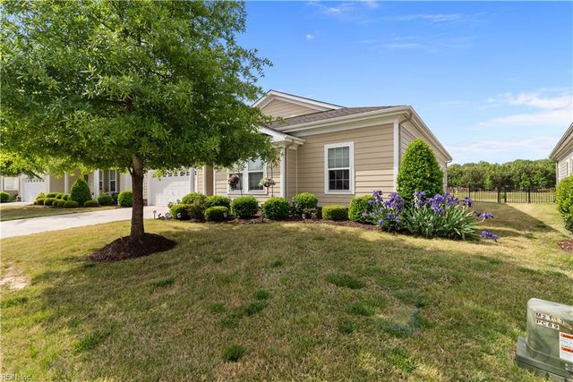 5042 Kings Grant CIR, Suffolk, VA 23434