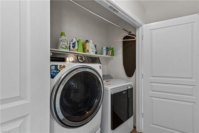 5042 Kings Grant CIR, Suffolk, VA 23434
