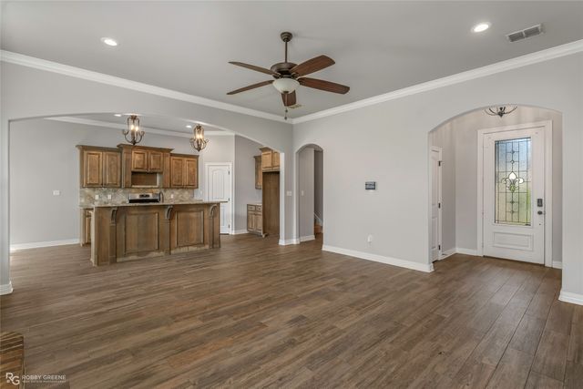742 Fir Wood Lane, Haughton, LA 71037
