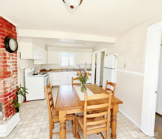 1202 W Perry Street W, Aberdeen, WA 98520