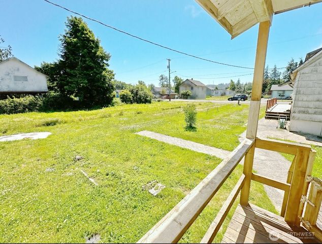 1202 W Perry Street W, Aberdeen, WA 98520