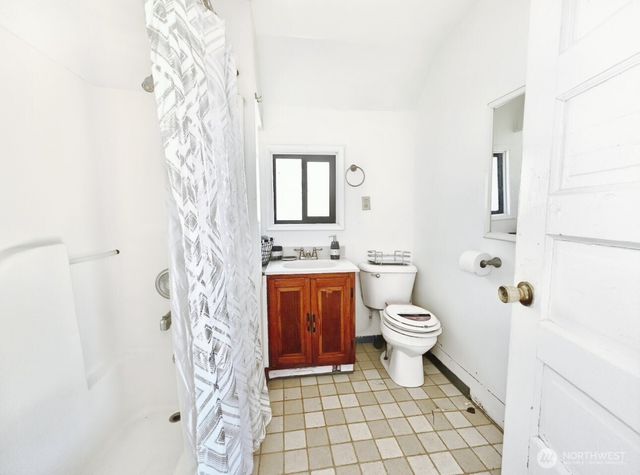 1202 W Perry Street W, Aberdeen, WA 98520