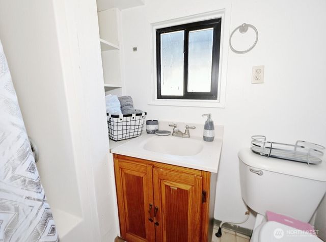 1202 W Perry Street W, Aberdeen, WA 98520