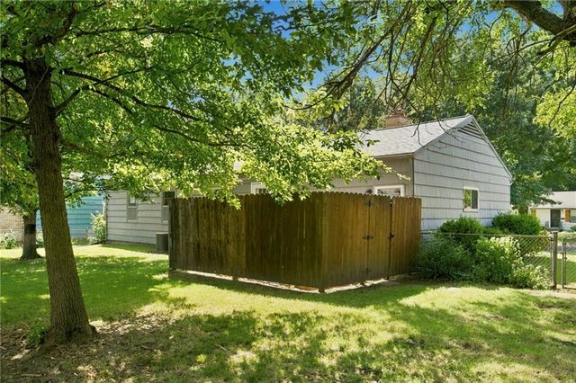 7101 Marty Street, Overland Park, KS 66204