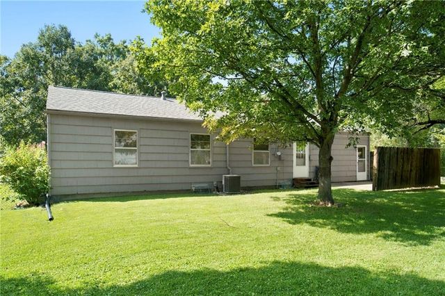 7101 Marty Street, Overland Park, KS 66204