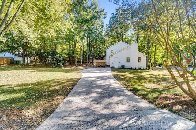 512 Morning Dale Road, Matthews, NC 28105